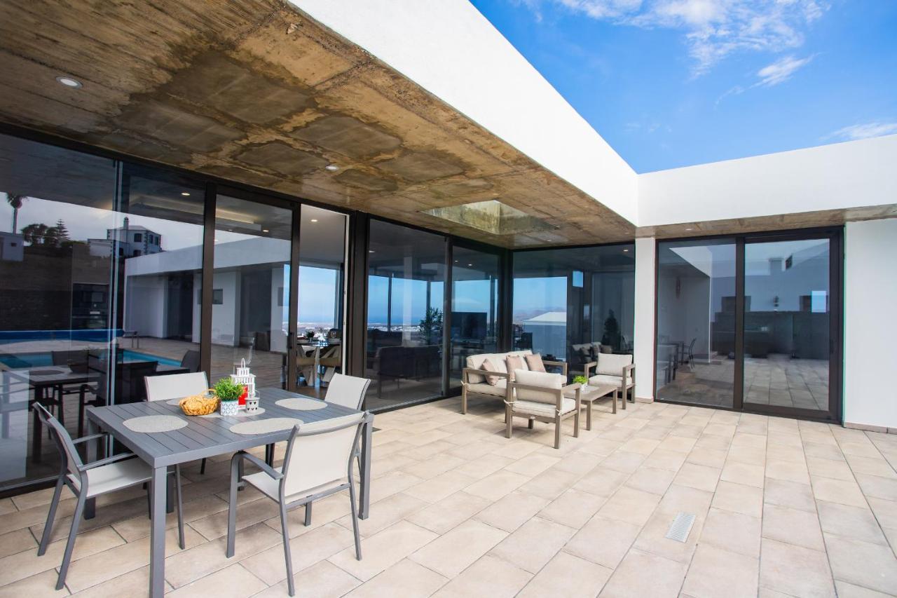 Eslanzarote Villa Tony, heated pool, jacuzzi La Costa Exterior foto