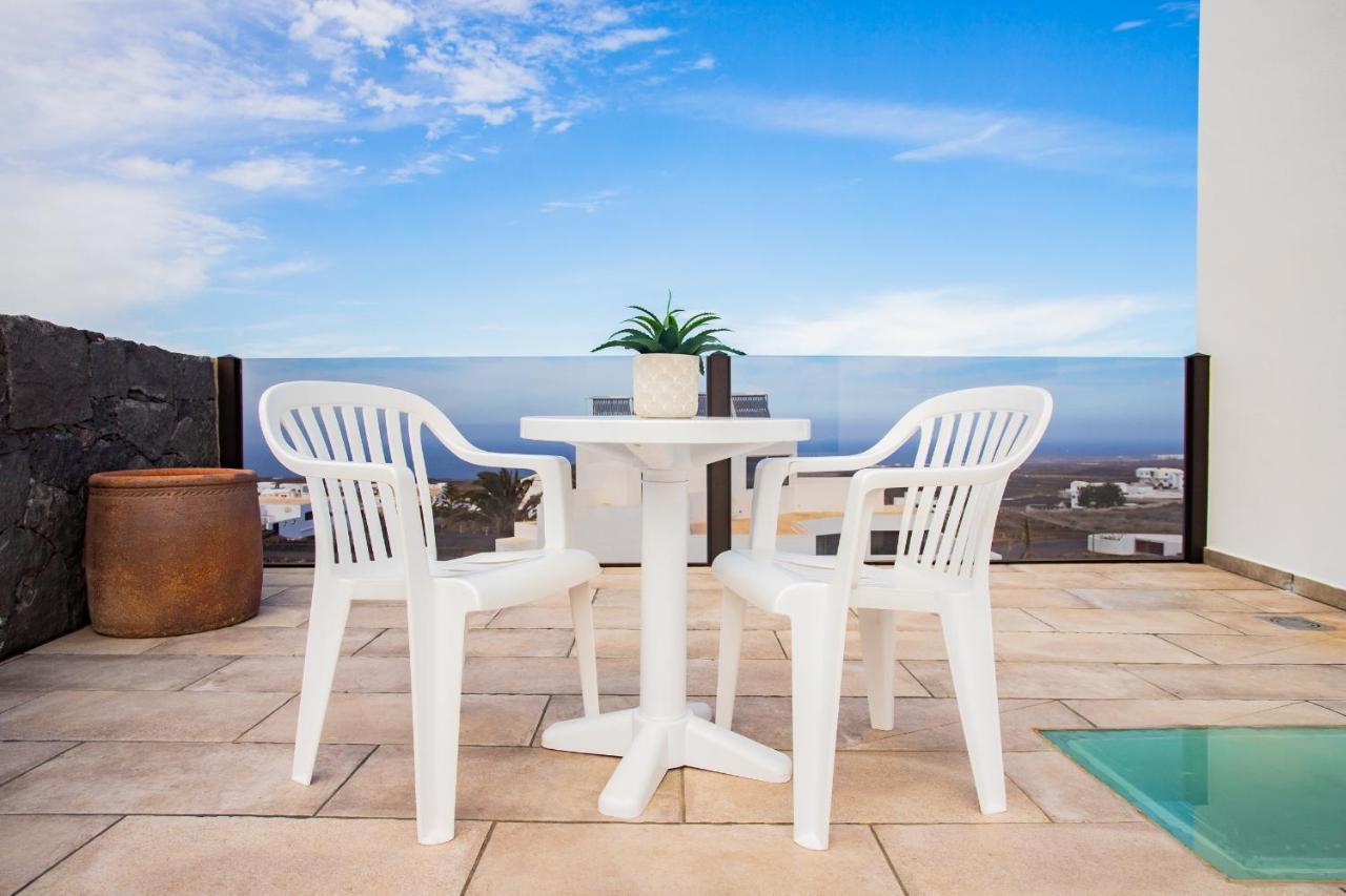 Eslanzarote Villa Tony, heated pool, jacuzzi La Costa Exterior foto