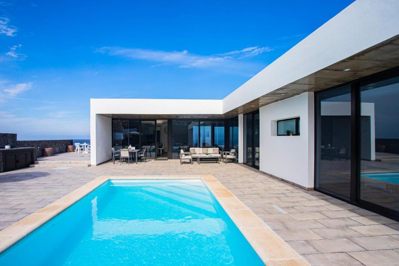 Eslanzarote Villa Tony, heated pool, jacuzzi La Costa Exterior foto