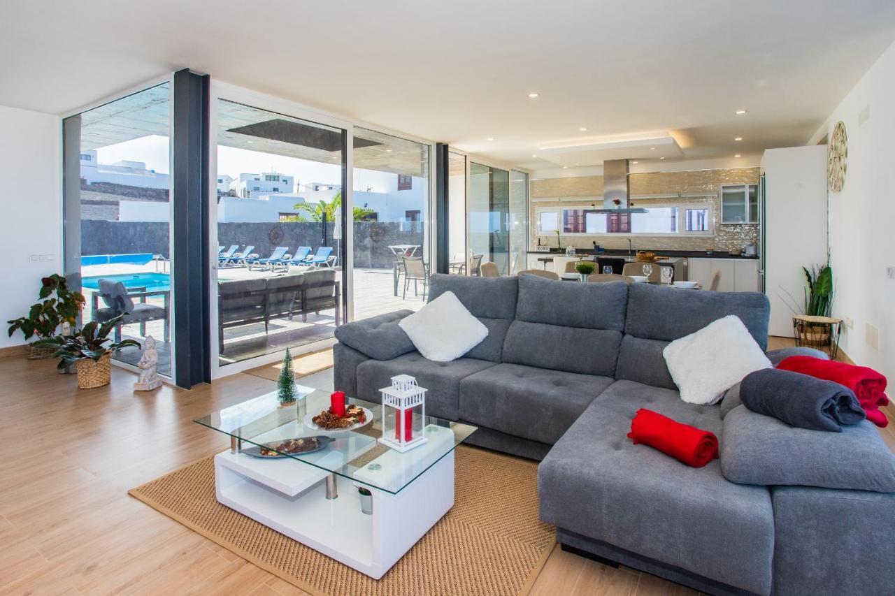 Eslanzarote Villa Tony, heated pool, jacuzzi La Costa Exterior foto